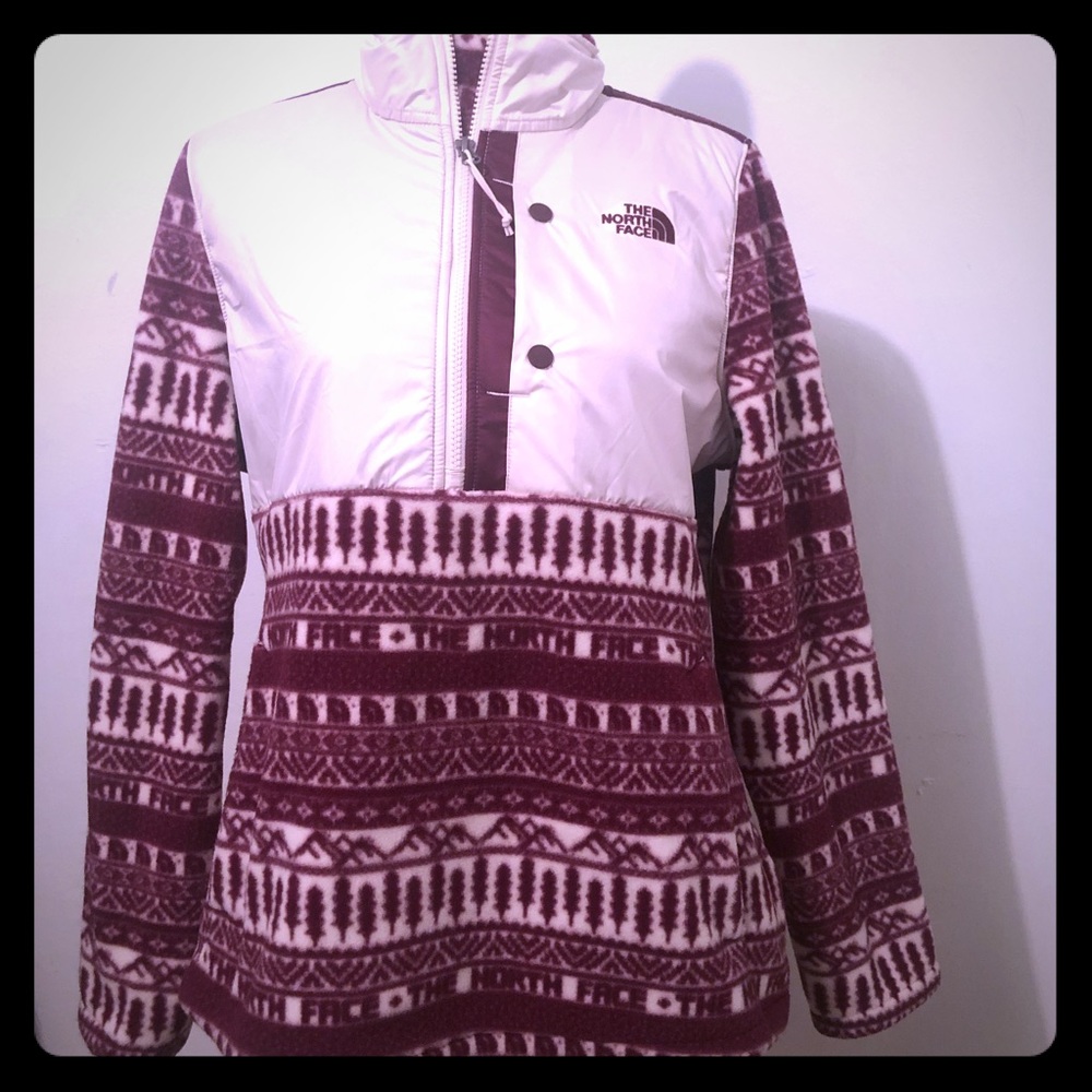 The NorthFace Aztec Pattern Pullover Half Zip